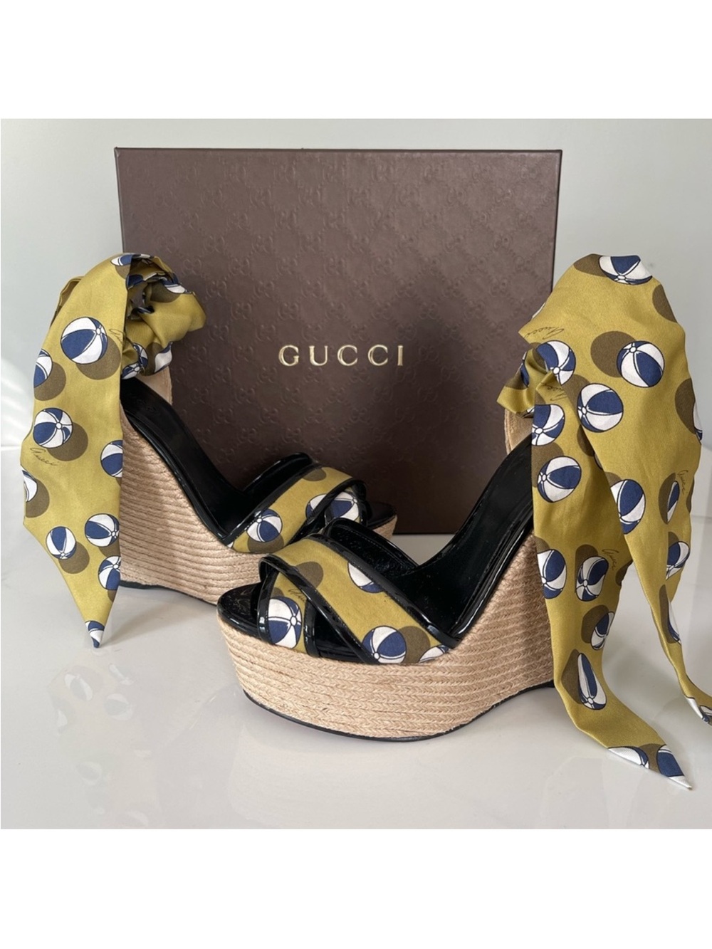 AUTHENTIC GUCCI RESORT COLLECTION WEDGES - Picture 3 of 10